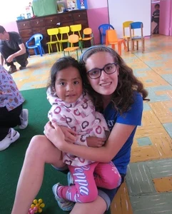 Lizzie Edwards, a high school student and teen volunteer
