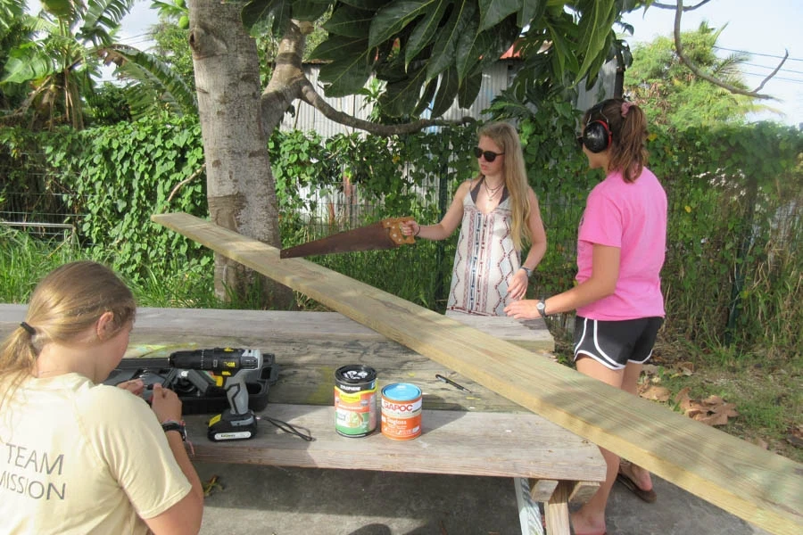 volunteer galapagos service projects