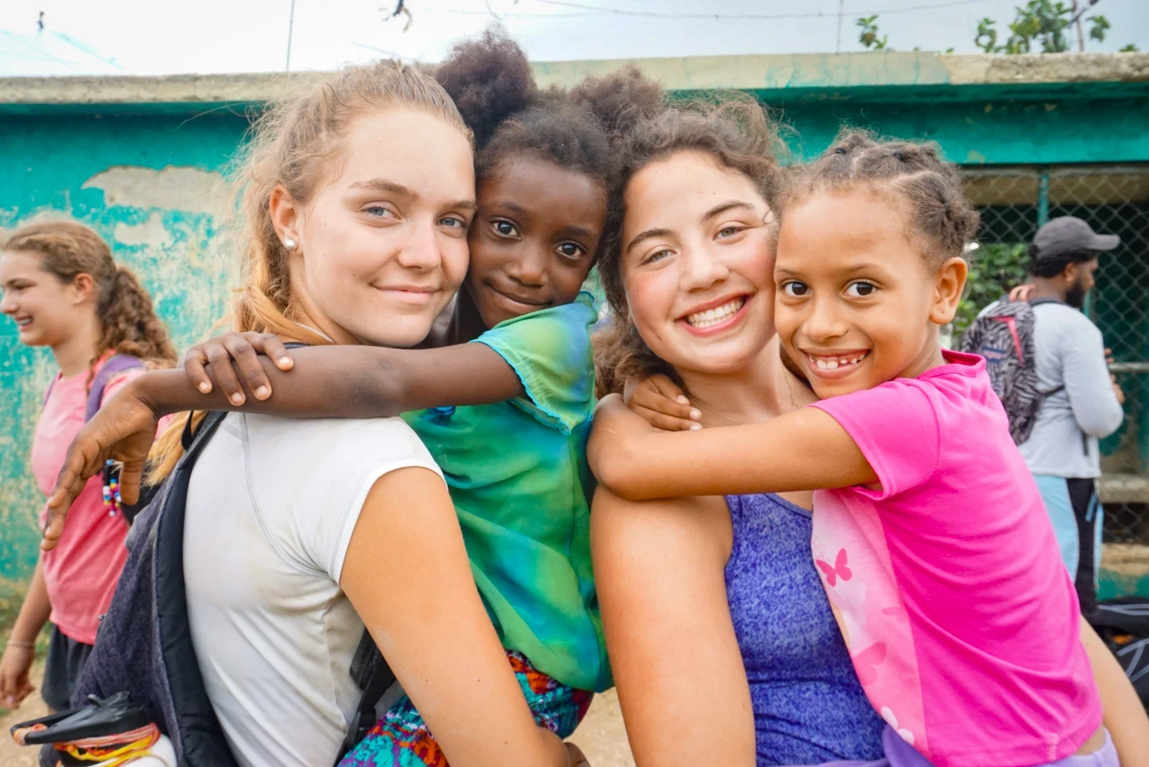 Teen volunteers with school children at camp in the Dominican Republic Teen volunteers with school children at camp in the Dominican Republic